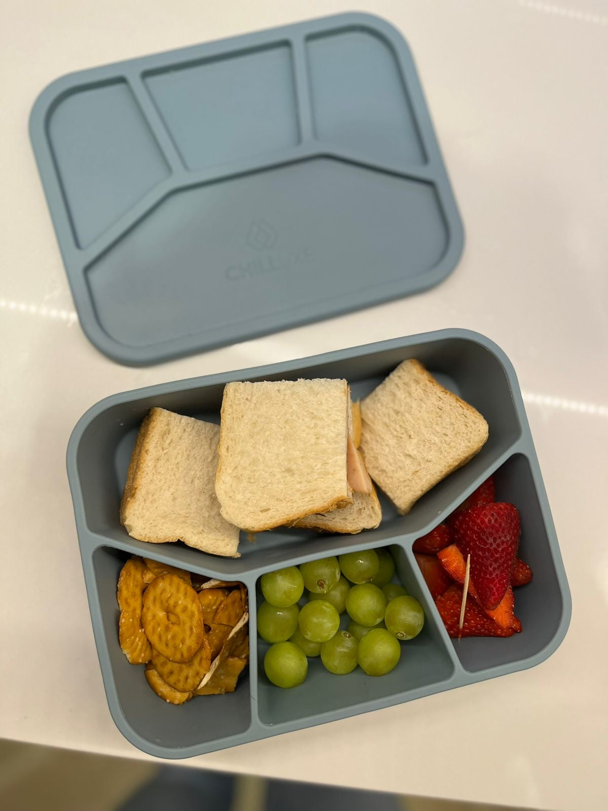 【未開封】LUNCH TIME SPEAK/FLICK 4枚セット Chilluxe Silicone 4-Compartment Lunch Box | Leakproof, Durable & Safe